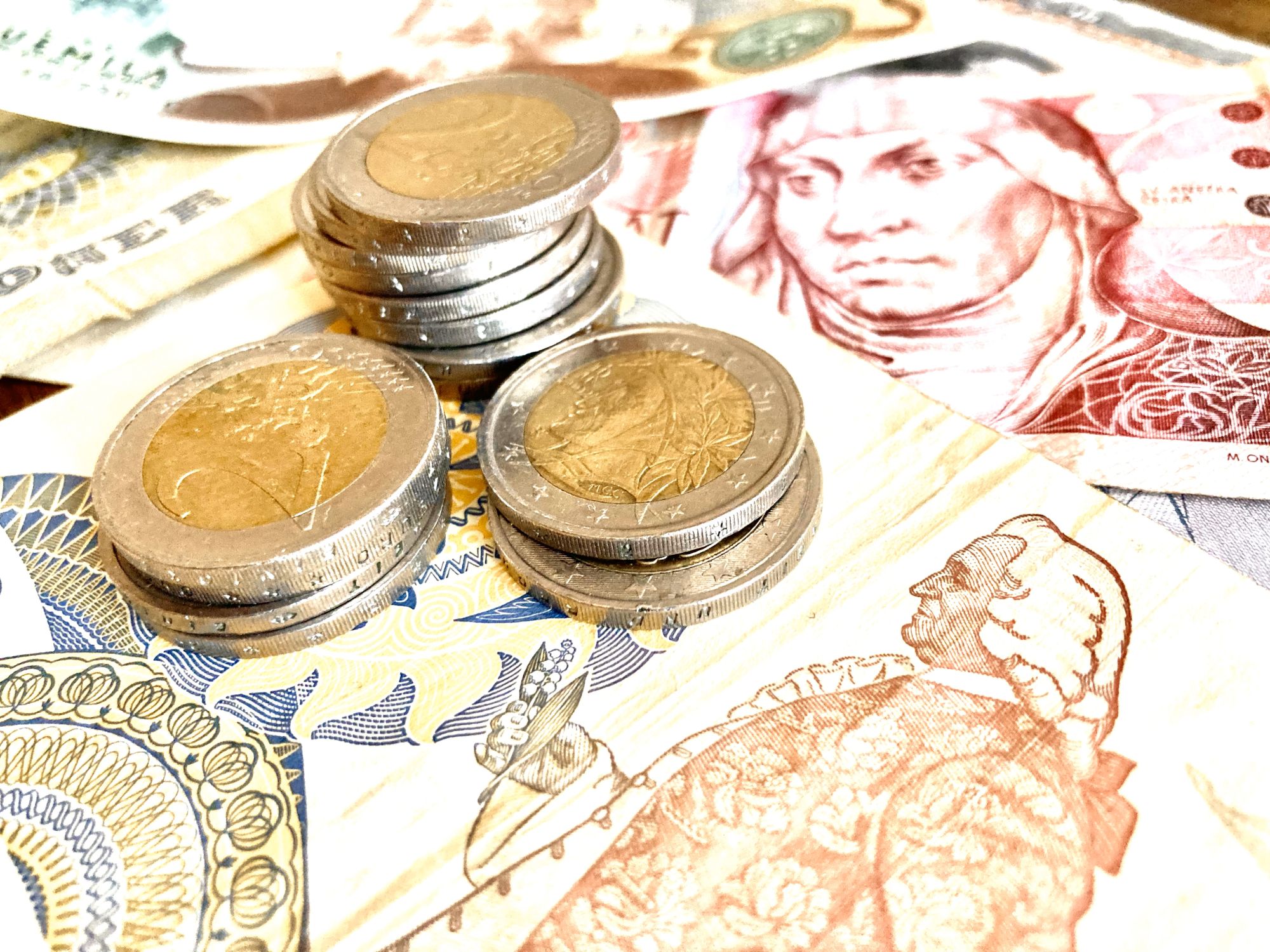 Geld (Bild: Bernd Meidel)